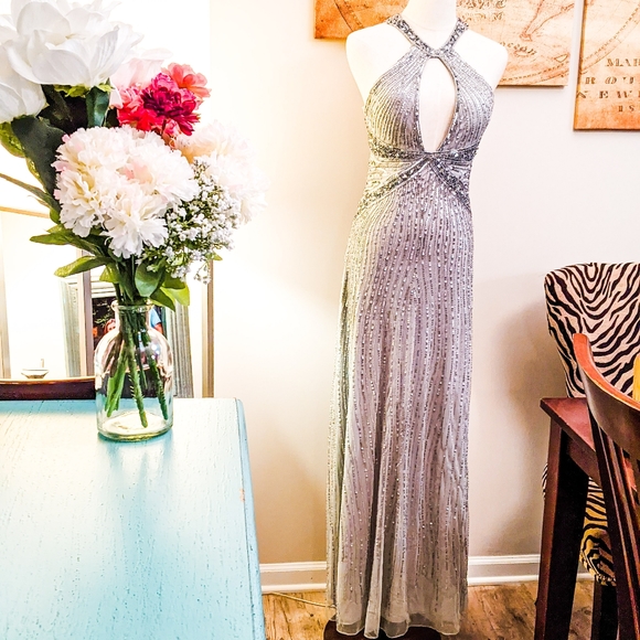 SVETLANA Super CUTE Beaded Sequined Formal Gown - Picture 7 of 7